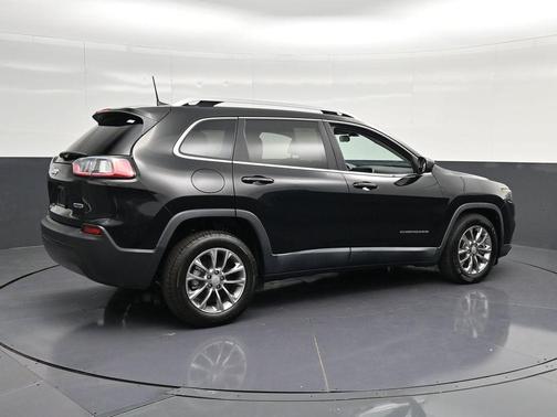 Diamond Black 2019 Jeep Cherokee Latitude Plus