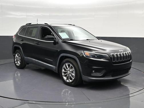 Diamond Black 2019 Jeep Cherokee Latitude Plus