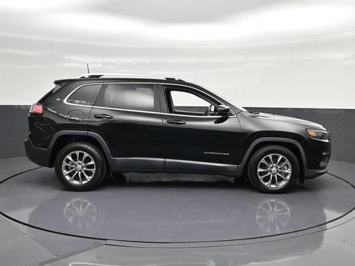 Diamond Black 2019 Jeep Cherokee Latitude Plus