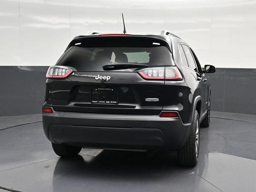 Diamond Black 2019 Jeep Cherokee Latitude Plus