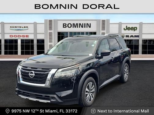2024 Nissan Pathfinder SL