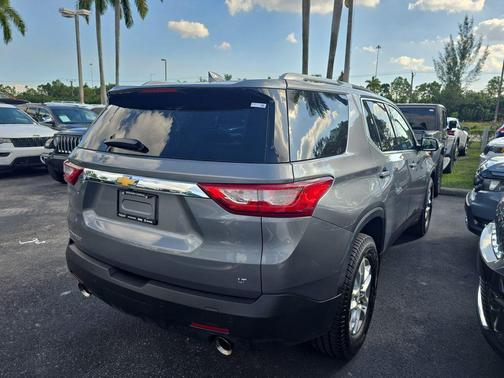 2018 Chevrolet Traverse LT Cloth