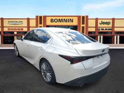 2023 Lexus IS 300 Base