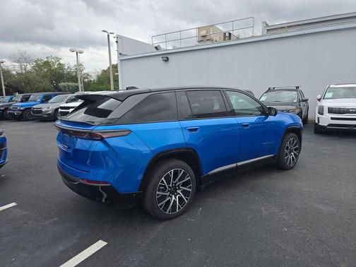 Hydro Blue Pearlcoat 2025 Jeep Wagoneer S Limited