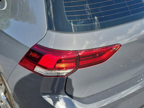 2024 Volkswagen Golf GTI 2.0T 380 SE