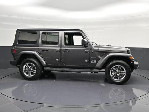 Granite Crystal Clearcoat Metallic 2018 Jeep Wrangler Unlimited Sahara
