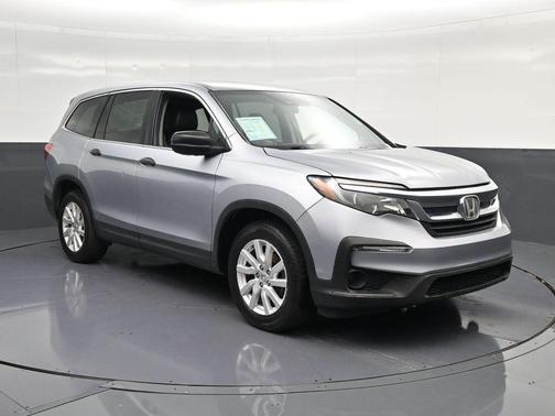Gray 2019 Honda Pilot LX