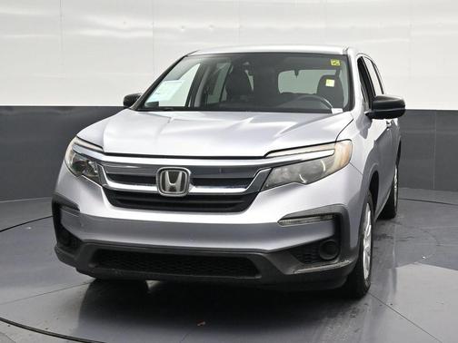 Gray 2019 Honda Pilot LX