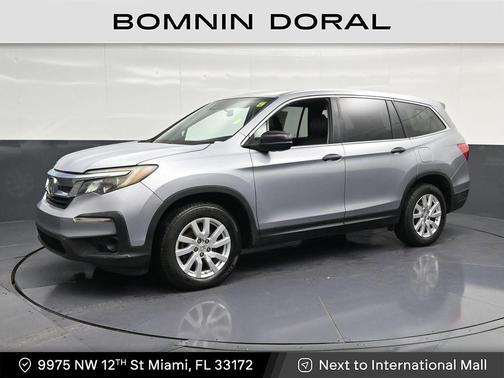 Gray 2019 Honda Pilot LX