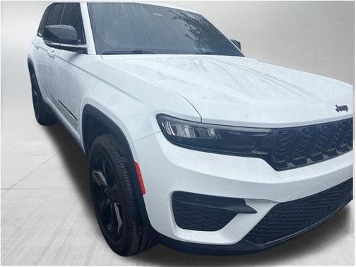 2022 Jeep Grand Cherokee Altitude