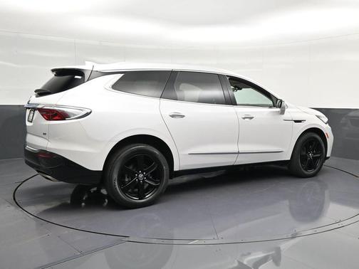 White Frost 2024 Buick Enclave Essence