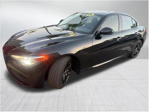 2021 Alfa Romeo Giulia Base