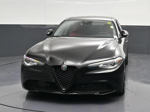 Black 2021 Alfa Romeo Giulia Base