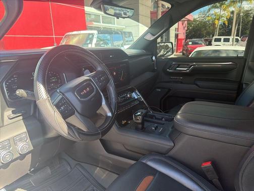 2024 GMC Sierra 1500 AT4