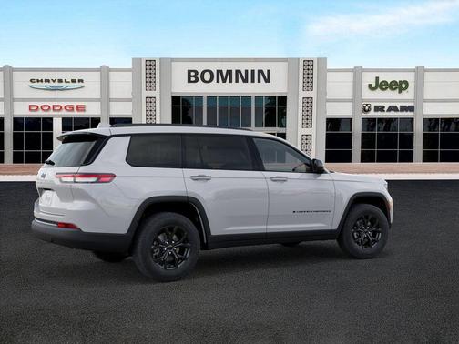 2025 Jeep Grand Cherokee L Laredo