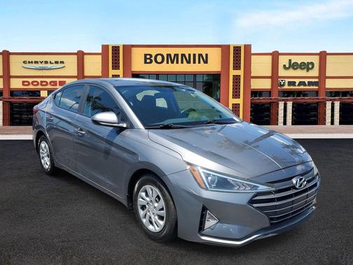 2019 Hyundai ELANTRA SE