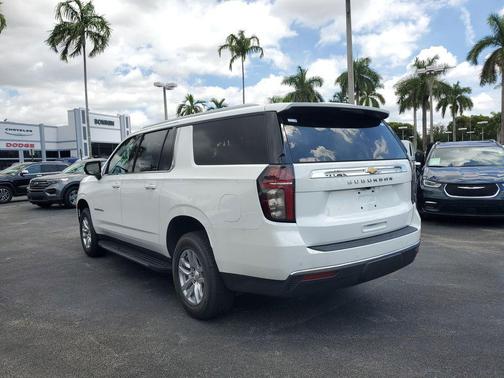 2022 Chevrolet Suburban LS
