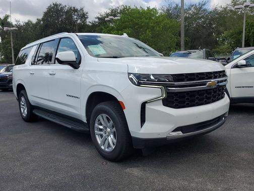 2022 Chevrolet Suburban LS