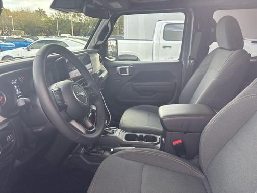 2025 Jeep Gladiator Sport