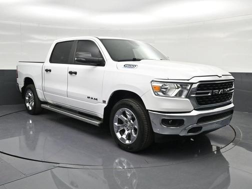 Bright White Clearcoat 2023 RAM 1500 Big Horn