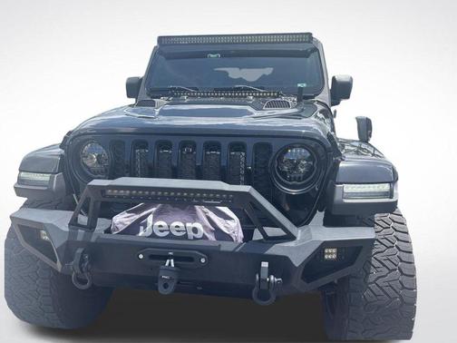 Black Clearcoat 2020 Jeep Gladiator Overland