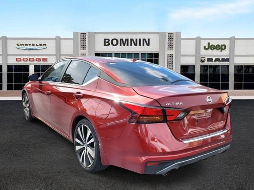 2022 Nissan Altima 2.5 SR