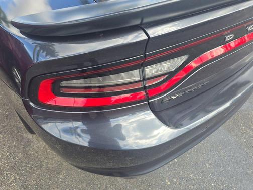 2018 Dodge Charger SXT
