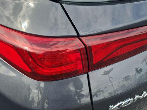 2020 Hyundai KONA SE