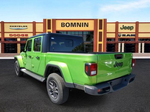 2025 Jeep Gladiator Sport