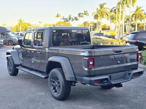 2025 Jeep Gladiator Sport