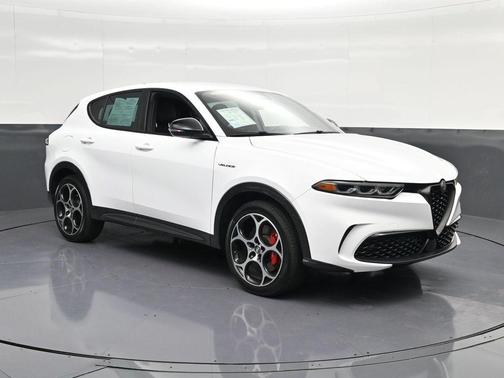 White 2024 Alfa Romeo Tonale Veloce