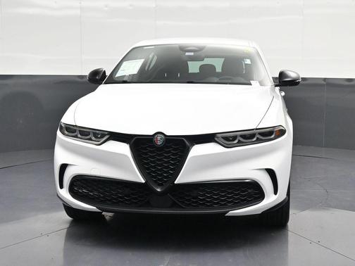 White 2024 Alfa Romeo Tonale Veloce