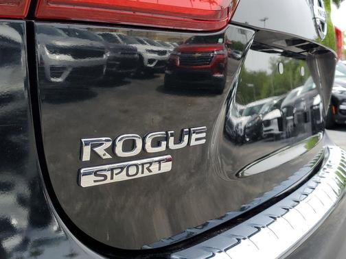 2020 Nissan Rogue Sport SV