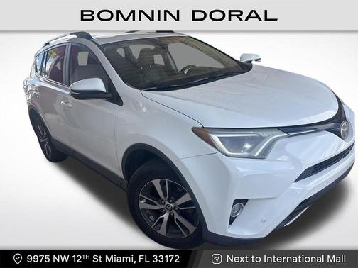 Super White 2017 Toyota RAV4 XLE