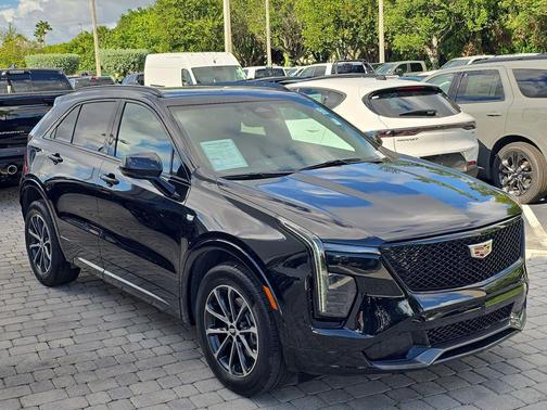 2024 Cadillac XT4 Sport