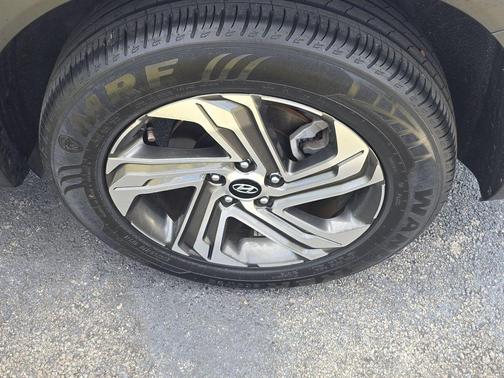 2021 Hyundai SANTA FE SE