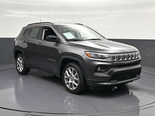 Granite Crystal Clearcoat Metallic 2022 Jeep Compass Latitude Lux