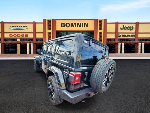 2025 Jeep Wrangler 4xe Sahara