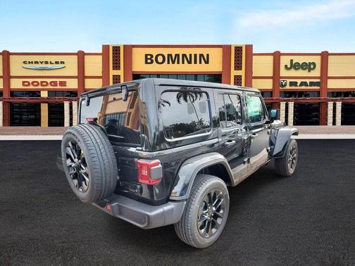 2025 Jeep Wrangler 4xe Sahara