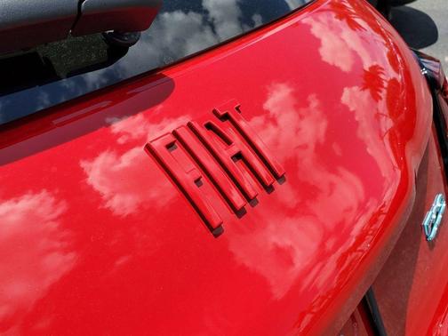 2024 FIAT 500e Base