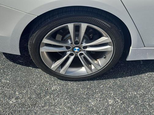 2017 BMW 330 i