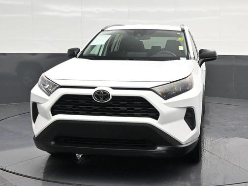 Super White 2020 Toyota RAV4 LE