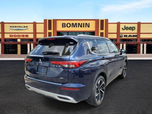 2023 Mitsubishi Outlander SEL