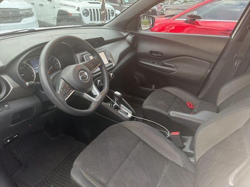 2019 Nissan Kicks S