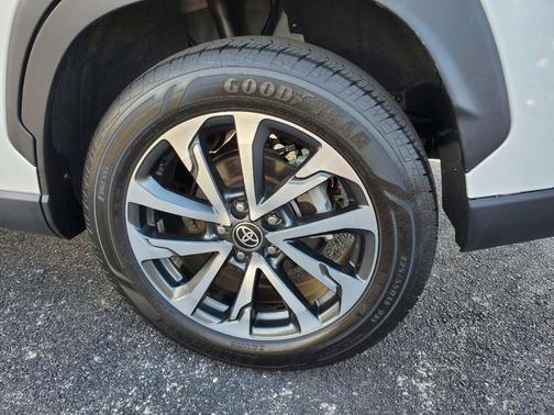 2022 Toyota Corolla Cross XLE