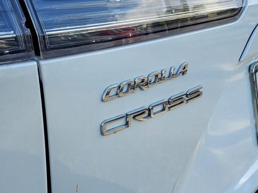 2022 Toyota Corolla Cross XLE