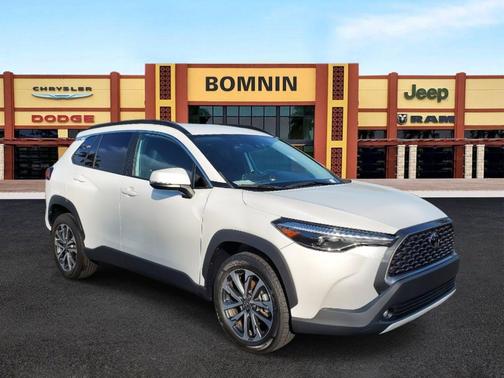 2022 Toyota Corolla Cross XLE