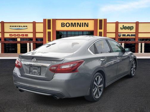 2017 Nissan Altima 2.5 SR