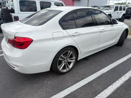2017 BMW 330 i xDrive