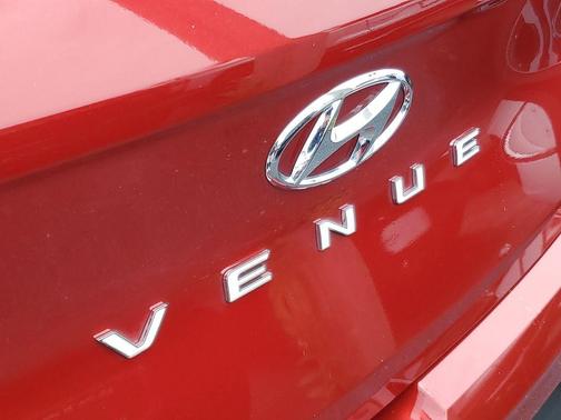 2024 Hyundai VENUE Limited